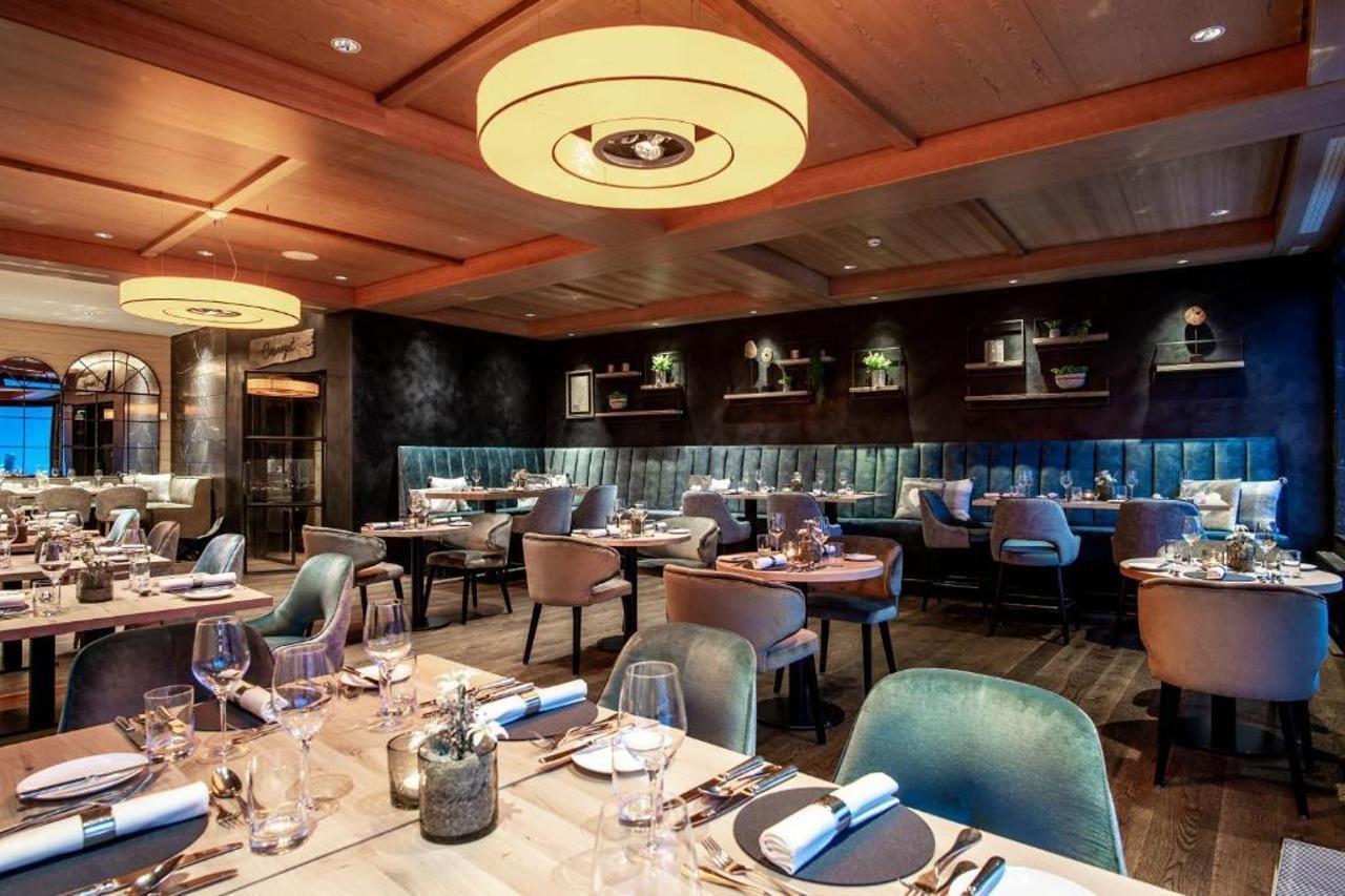 A-Rosa Ifen Hotel Kleinwalsertal ヒルシュエック エクステリア 写真 The interior of the restaurant