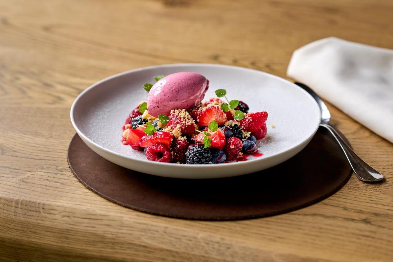 A-Rosa Ifen Hotel Kleinwalsertal ヒルシュエック エクステリア 写真 A dessert