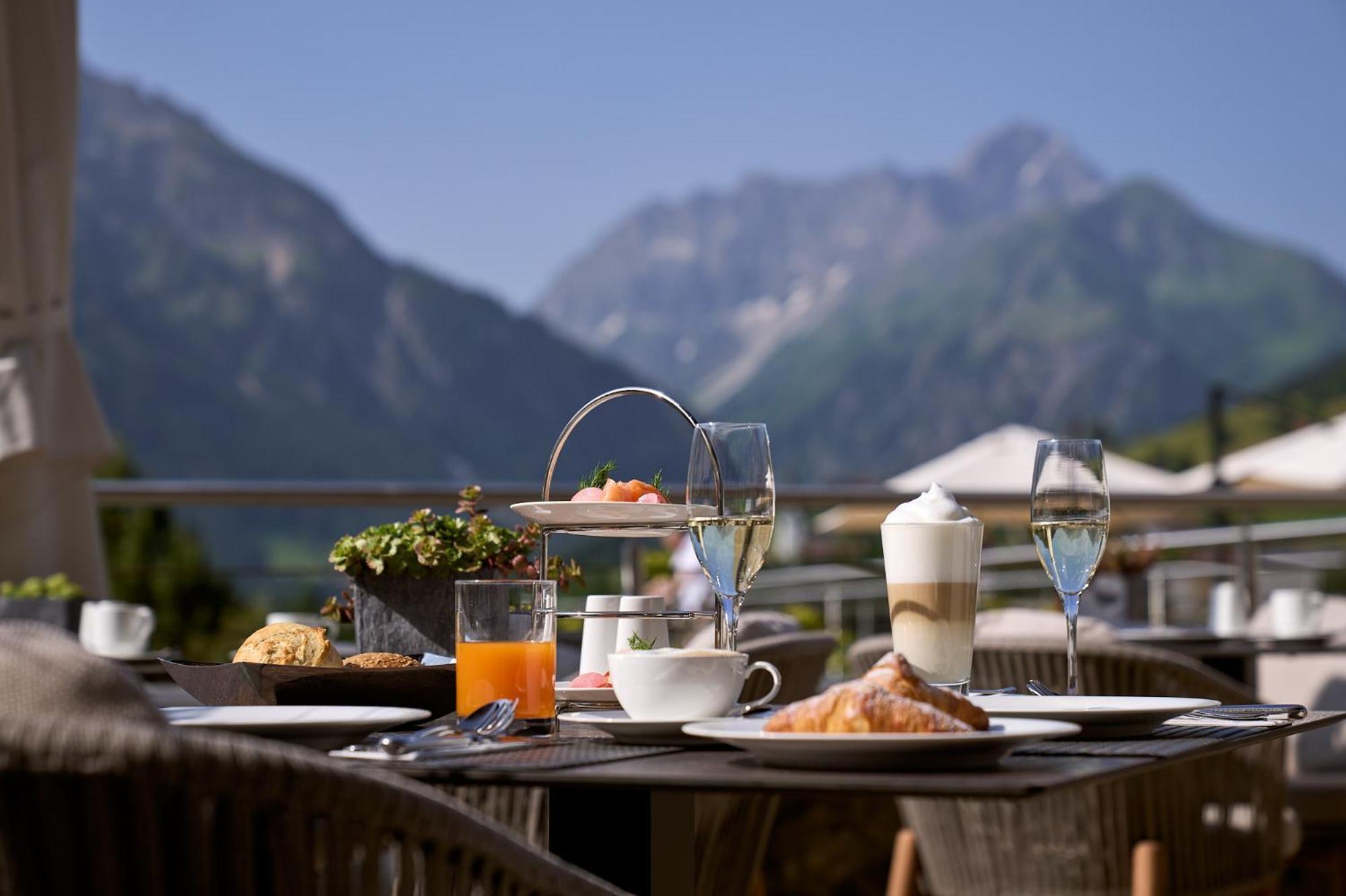 A-Rosa Ifen Hotel Kleinwalsertal ヒルシュエック エクステリア 写真