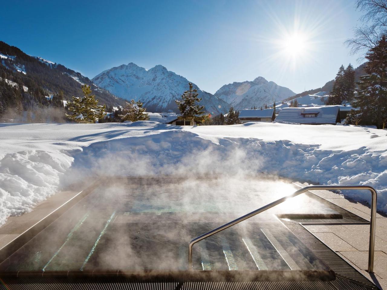 A-Rosa Ifen Hotel Kleinwalsertal ヒルシュエック エクステリア 写真 The outdoor area